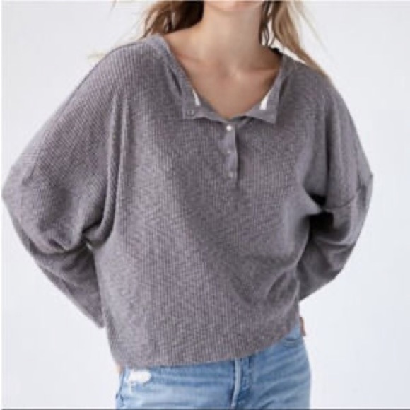 3/$30 🍂 Urban Outfitters Grey Textured Holland Henley Top - Picture 1 of 11